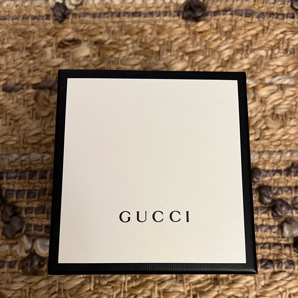 Gorgeous monogram Gucci Watch limited edition - Picture 3 of 5